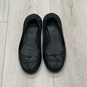 Tory Burch black logo flats